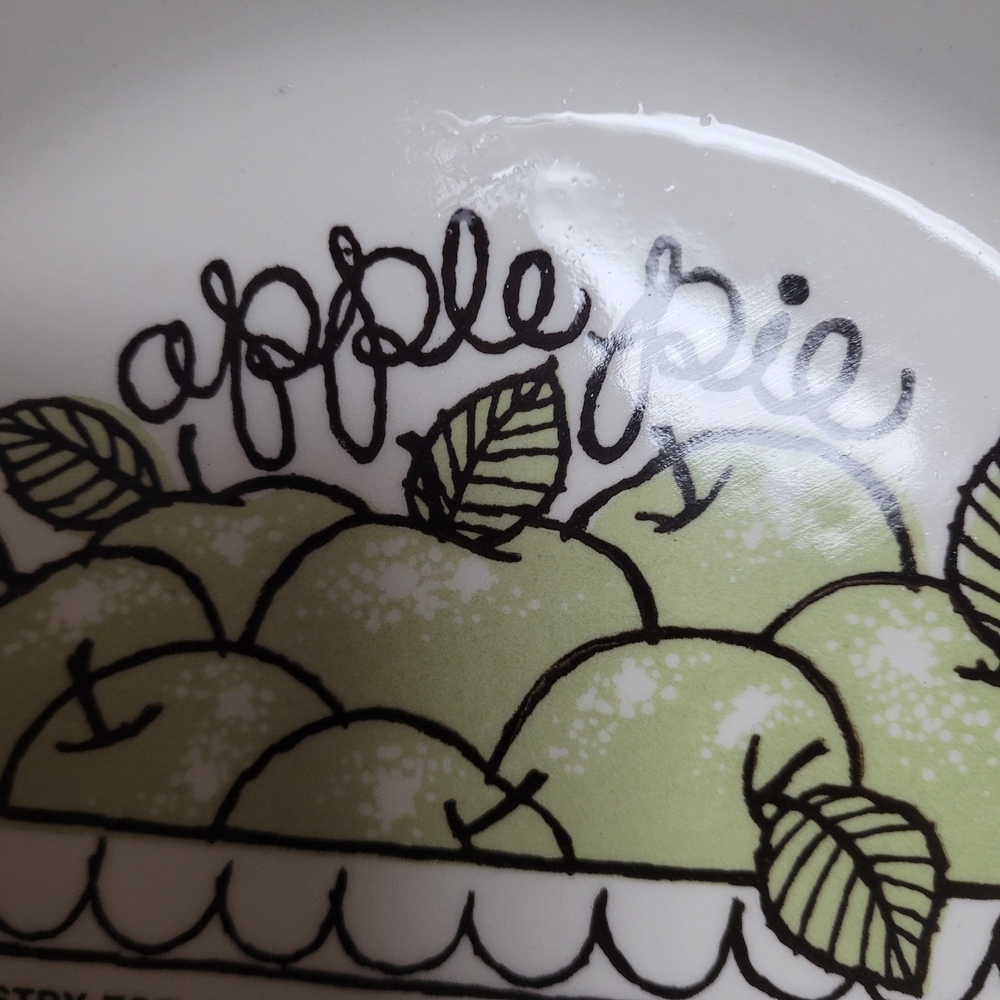 Apple Pie Ceramic Baking Dish - Picture 4 of 5